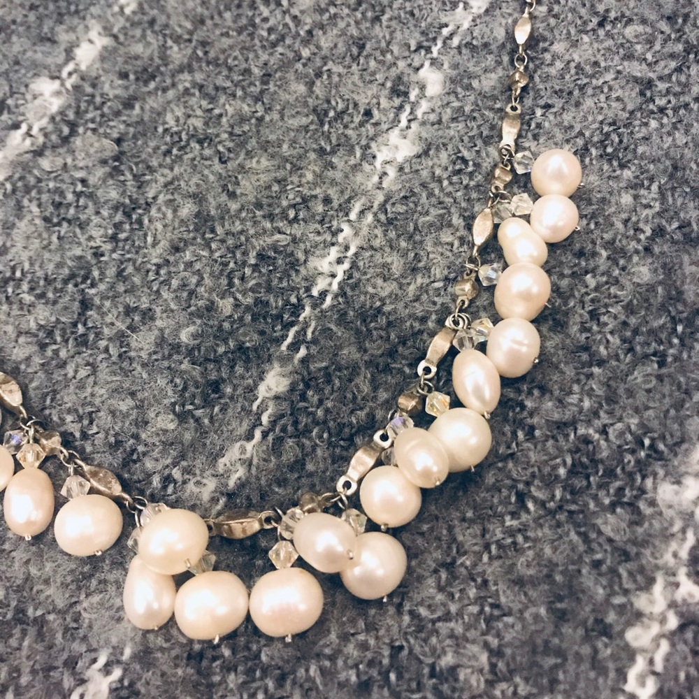 Modern pearl cluster necklace